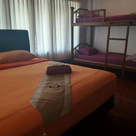 The Corner Transit Hostel Самуй Екстер'єр фото