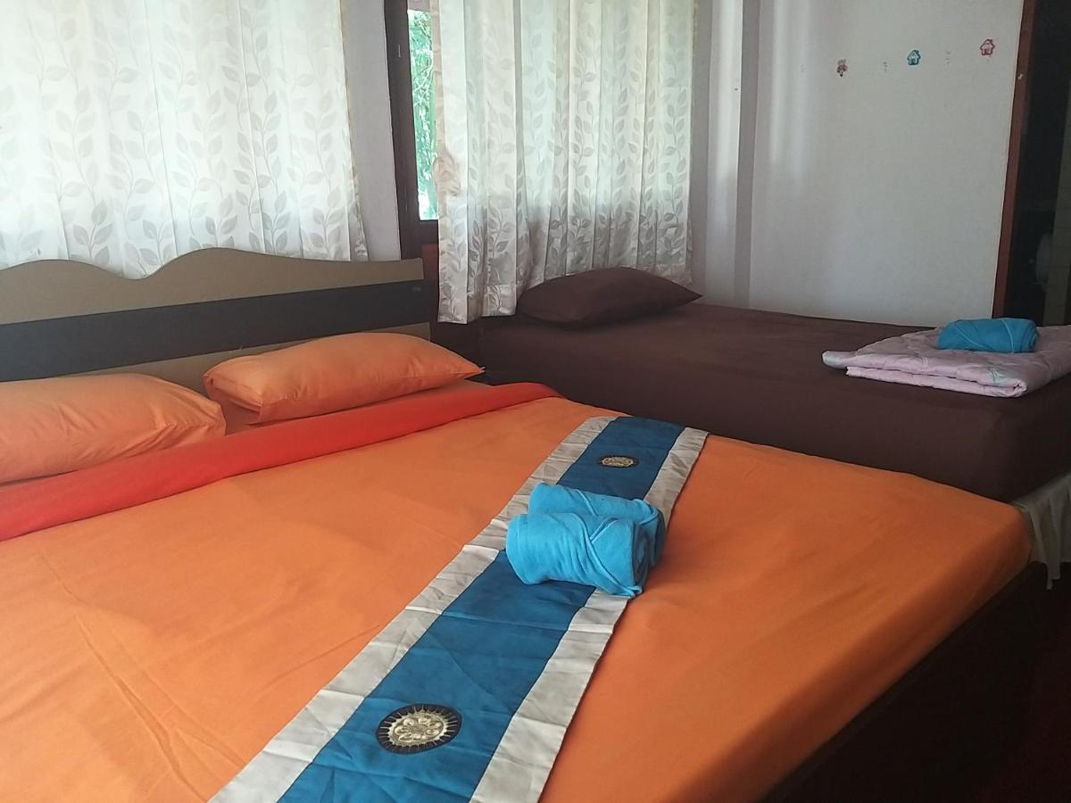 The Corner Transit Hostel Самуй Екстер'єр фото