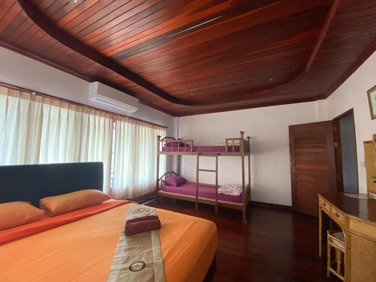 The Corner Transit Hostel Самуй Екстер'єр фото