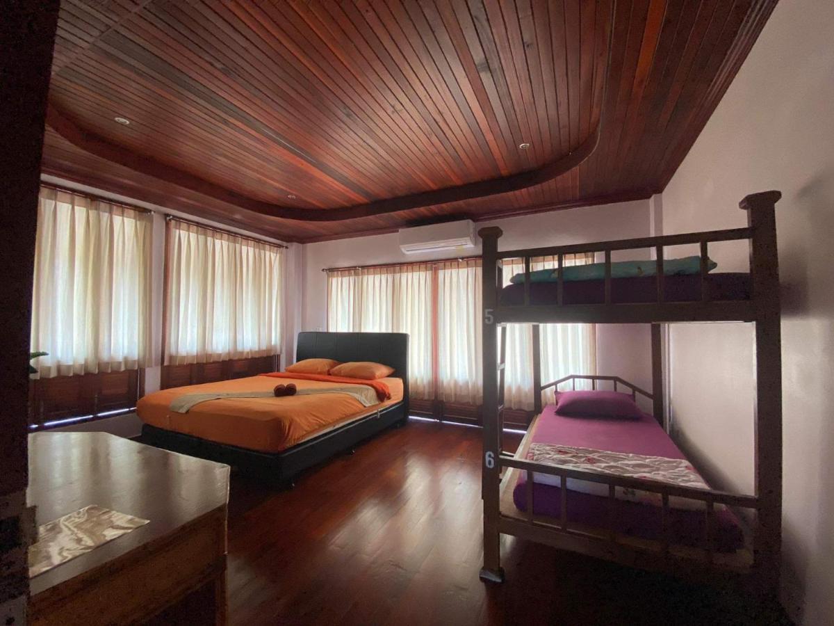 The Corner Transit Hostel Самуй Екстер'єр фото